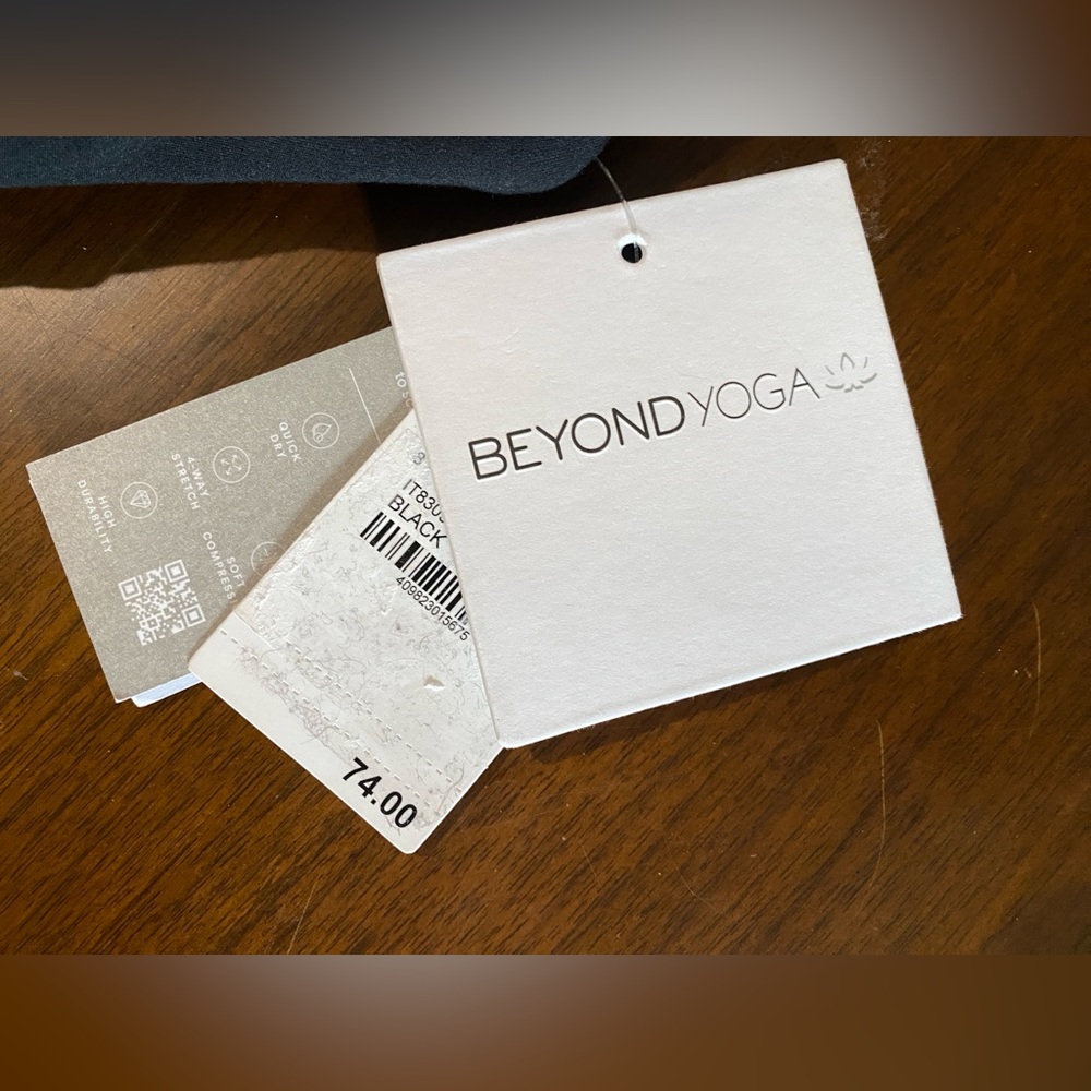 Beyond Yoga NWT Powerbeyond Bra SM - Picture 4 of 7